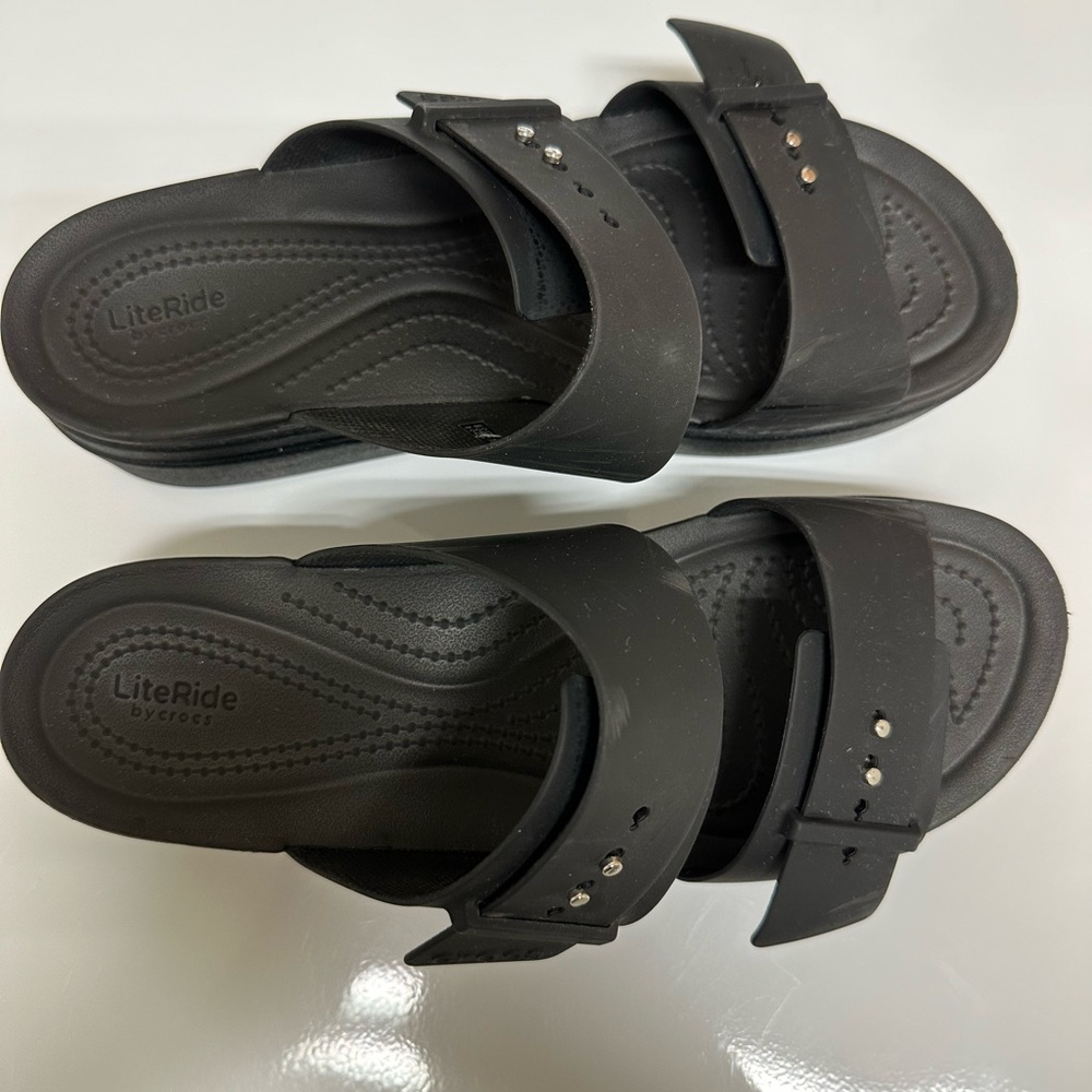 Crocs Brooklyn Buckle
